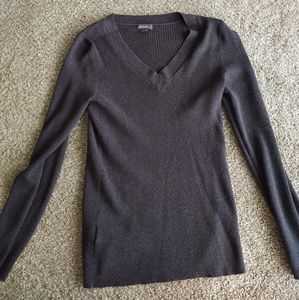 V neck sweater